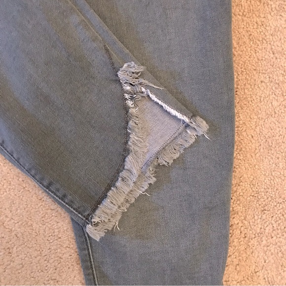 Lane Bryant Mid Rise Super Stretch Skinny Jeans Womens Size 20 Grey Distressed - Picture 9 of 14